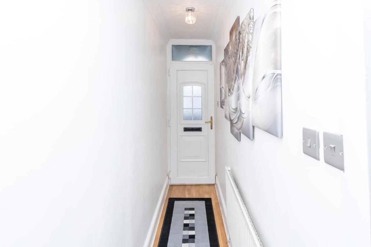 The White & Warm, Free Parking & Wifi, 8 Beds Colchester Exterior foto