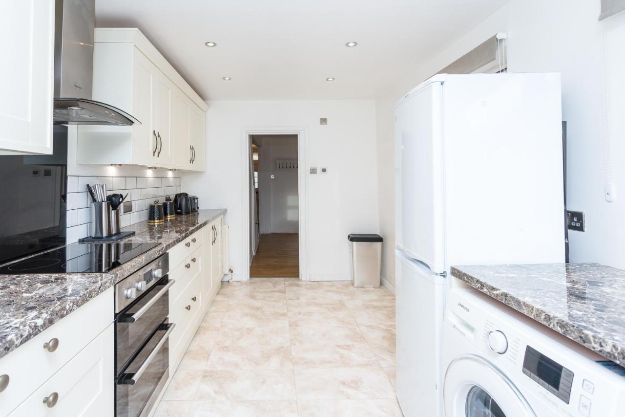 The White & Warm, Free Parking & Wifi, 8 Beds Colchester Exterior foto
